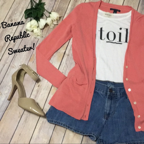 Banana Republic Sweaters - Banana Republic salmon pink cardigan sweater